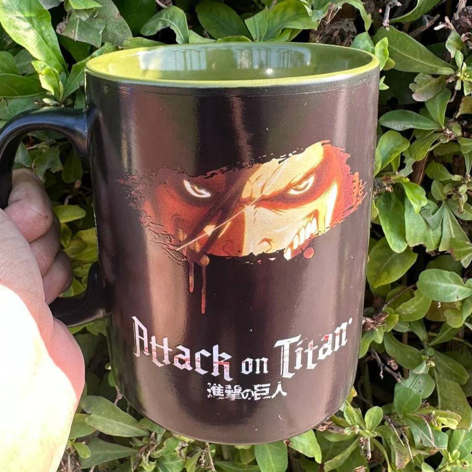 Mug Heat Change l'attaque des titans