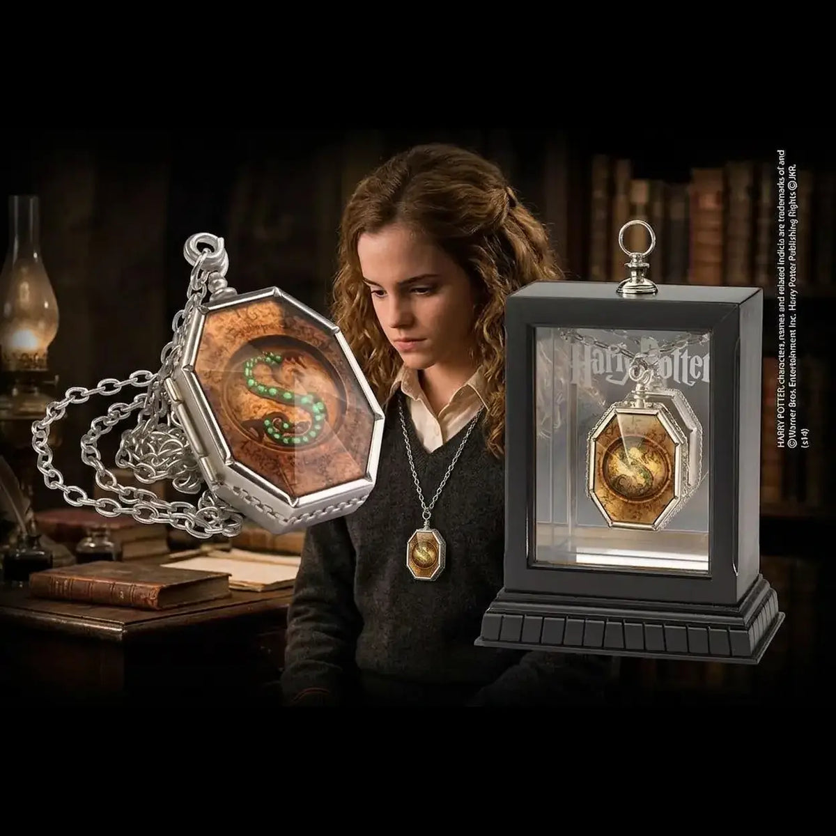 Harry Potter Breloque Lumos 24 – Médaillon de Serpentard, Argent sterling, Pas de gemme Harry Potter Breloque Lumos 24 – Médaillon de Serpentard, Argent sterling, Pas de gemme